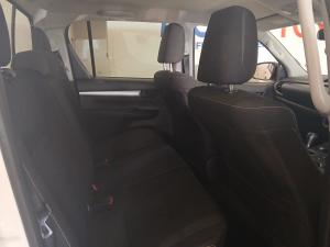 Toyota Hilux 2.4GD-6 double cab Raider auto - Image 17