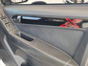 Isuzu D-MAX 300 X-RIDER automatic D/C - Image 12