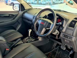 Isuzu D-MAX 300 X-RIDER automatic D/C - Image 4
