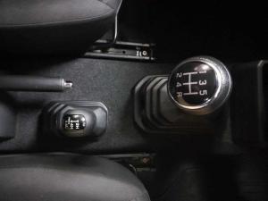 Suzuki Jimny 1.5 GLX - Image 17
