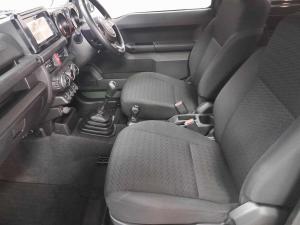 Suzuki Jimny 1.5 GLX - Image 19