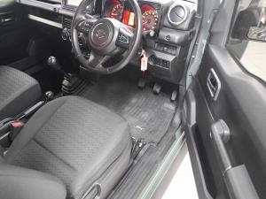 Suzuki Jimny 1.5 GLX - Image 8
