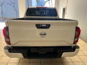 Nissan Navara 2.5DDTi double cab LE Plus - Image 4