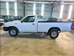 Nissan NP300 Hardbody 2.5TDi (aircon) - Image 6