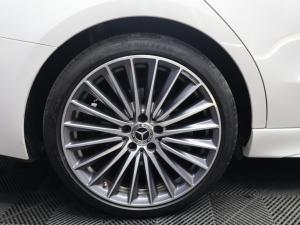 Mercedes-Benz C-Class C200 Avantgarde - Image 7