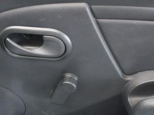 Nissan NP200 1.6i safety pack (aircon) - Image 13
