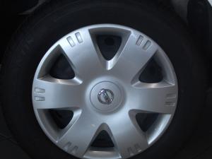 Nissan NP200 1.6i safety pack (aircon) - Image 15