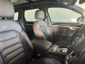 Volkswagen Touareg V6 TDI Executive R-Line - Image 5