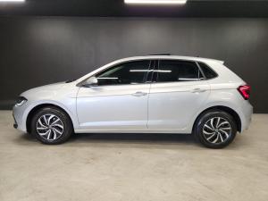 Volkswagen Polo hatch 1.0TSI Life auto - Image 4
