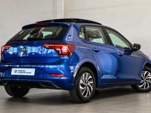 Volkswagen Polo hatch 1.0TSI Life auto - Image 21