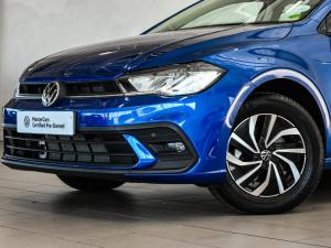 Volkswagen Polo hatch 1.0TSI Life auto - Image 4