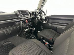 Suzuki Jimny 1.5 GL - Image 15