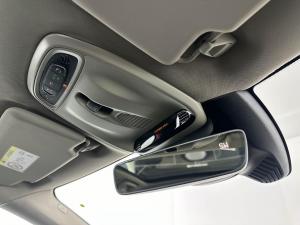 Volvo V40 CC D4 Momentum Geartronic - Image 10