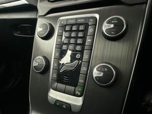 Volvo V40 CC D4 Momentum Geartronic - Image 11