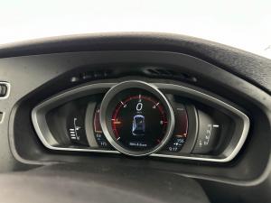 Volvo V40 CC D4 Momentum Geartronic - Image 13