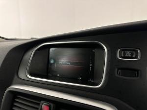 Volvo V40 CC D4 Momentum Geartronic - Image 14