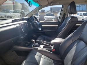 Toyota Hilux 2.8GD-6 double cab Raider auto - Image 11