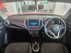 Toyota Vitz 1.0 XR manual - Image 7