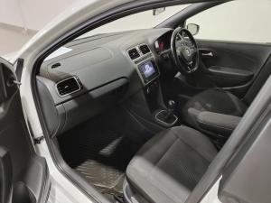 Volkswagen Polo Vivo hatch 1.0TSI GT - Image 7