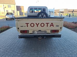 Toyota Land Cruiser 79 4.5D-4D V8 single cab LX - Image 5