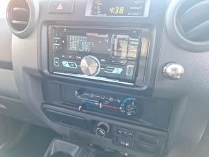 Toyota Land Cruiser 79 4.5D-4D V8 single cab LX - Image 11