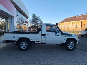 Toyota Land Cruiser 79 4.5D-4D V8 single cab LX - Image 3