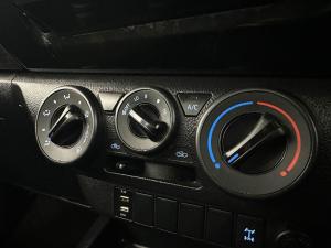 Toyota Hilux 2.8 GD-6 Raider 4X4 automaticD/C - Image 10