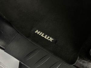 Toyota Hilux 2.8 GD-6 Raider 4X4 automaticD/C - Image 15