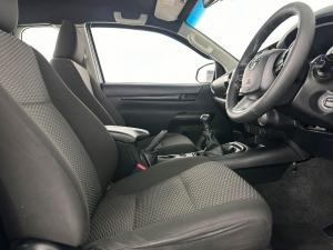 Toyota Hilux 2.8 GD-6 Raider 4X4 automaticD/C - Image 17