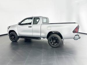 Toyota Hilux 2.8 GD-6 Raider 4X4 automaticD/C - Image 2