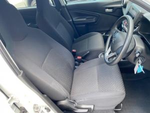 Toyota Vitz 1.0 XR manual - Image 7