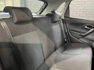 Volkswagen Polo Vivo hatch 1.6 Comfortline auto - Image 7