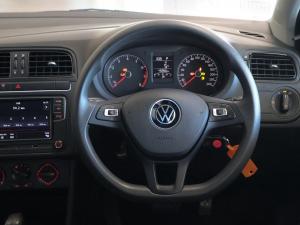 Volkswagen Polo Vivo hatch 1.6 Comfortline auto - Image 14