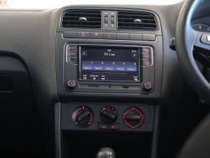 Volkswagen Polo Vivo hatch 1.6 Comfortline auto - Image 15