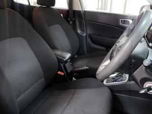 Hyundai Venue 1.0T Motion auto - Image 10