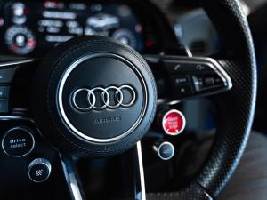 Audi R8 5.2 V10 plus quattro - Image 14