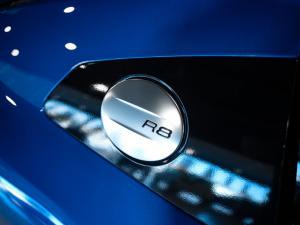Audi R8 5.2 V10 plus quattro - Image 19