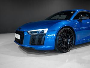 Audi R8 5.2 V10 plus quattro - Image 5