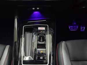 Volkswagen Golf GTI - Image 10