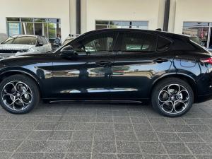 Alfa Romeo Stelvio 2.0T Veloce Q4 - Image 6