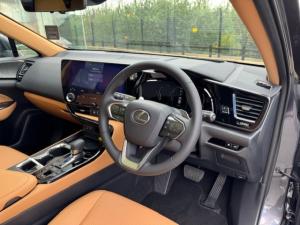 Lexus NX 350h SE - Image 3