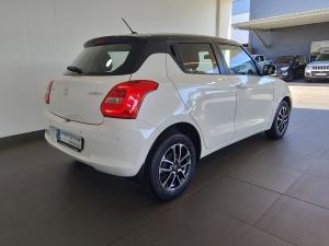 Suzuki Swift 1.2 GLX auto - Image 7