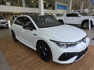 Volkswagen Golf R - Image 1