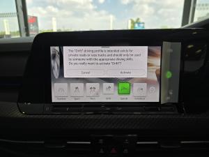 Volkswagen Golf R - Image 20
