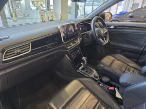Volkswagen T-Roc 2.0TSI 140kW 4Motion R-Line - Image 20