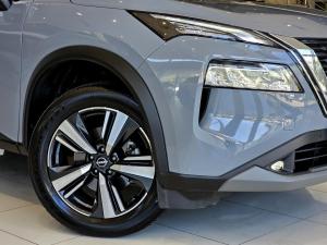 Nissan X-Trail 2.5 Acenta Plus 4WD - Image 6
