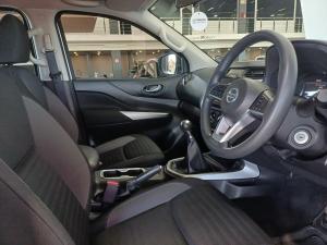 Nissan Navara 2.5DDTi double cab SE Plus 4x4 - Image 11