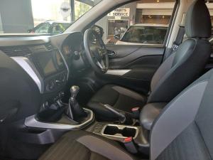 Nissan Navara 2.5DDTi double cab SE Plus 4x4 - Image 15