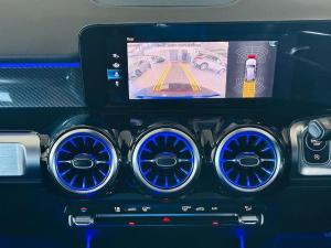 Mercedes-Benz GLB GLB220d 4Matic Progressive - Image 11