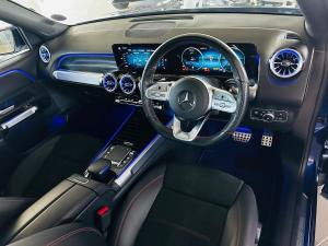 Mercedes-Benz GLB GLB220d 4Matic Progressive - Image 3